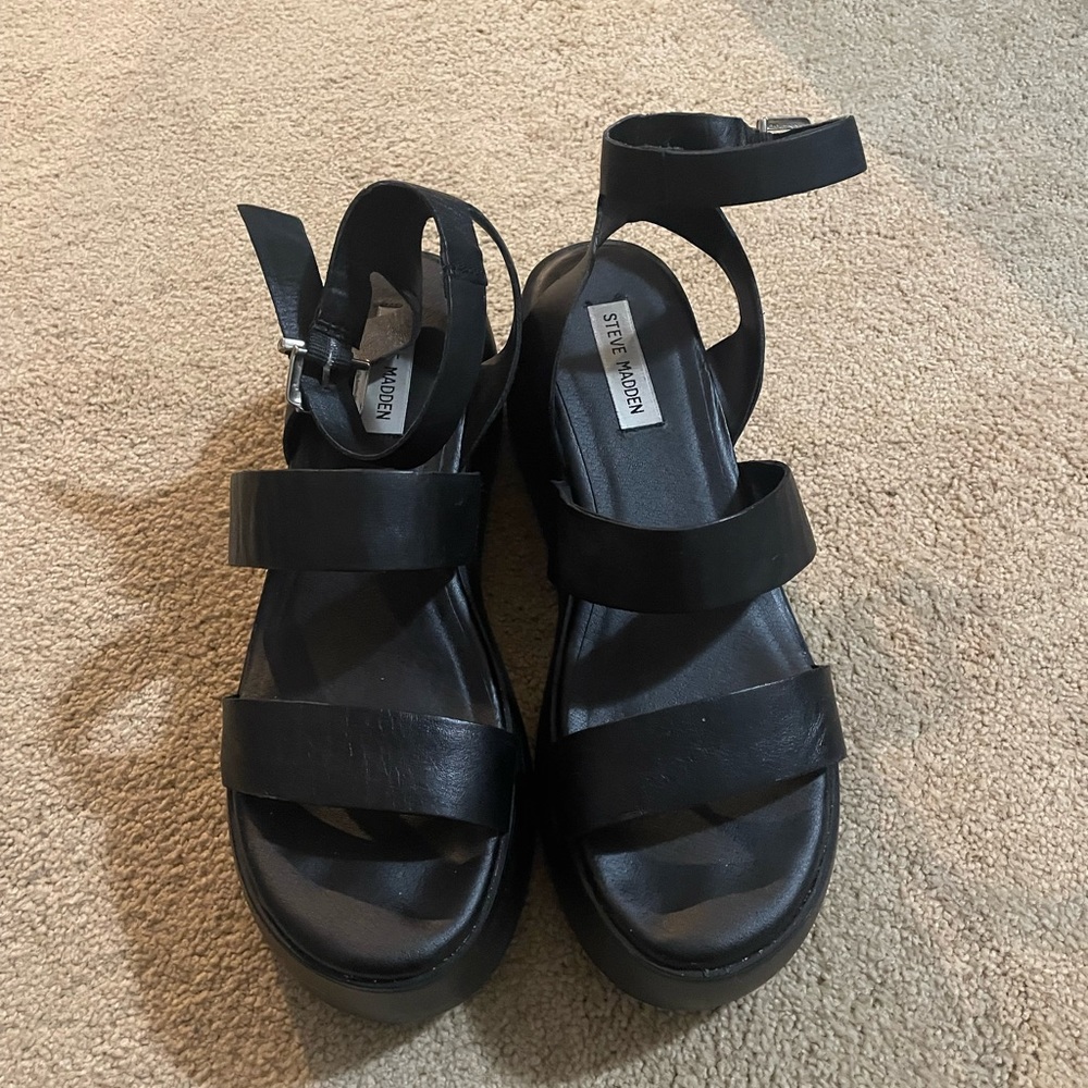 Steve Madden Tenysi Wedge Sandal